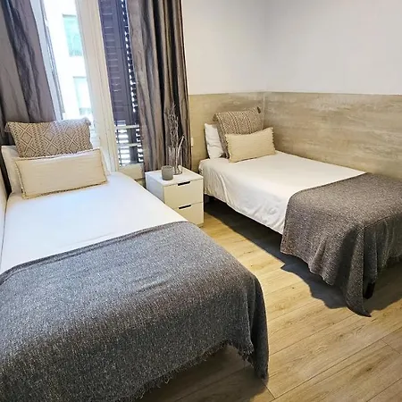 Click&flat塞内卡套房酒店 * 巴塞罗那