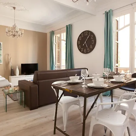 Click&flat塞内卡套房酒店 巴塞罗那