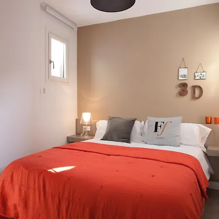 Click&flat塞内卡套房酒店 *